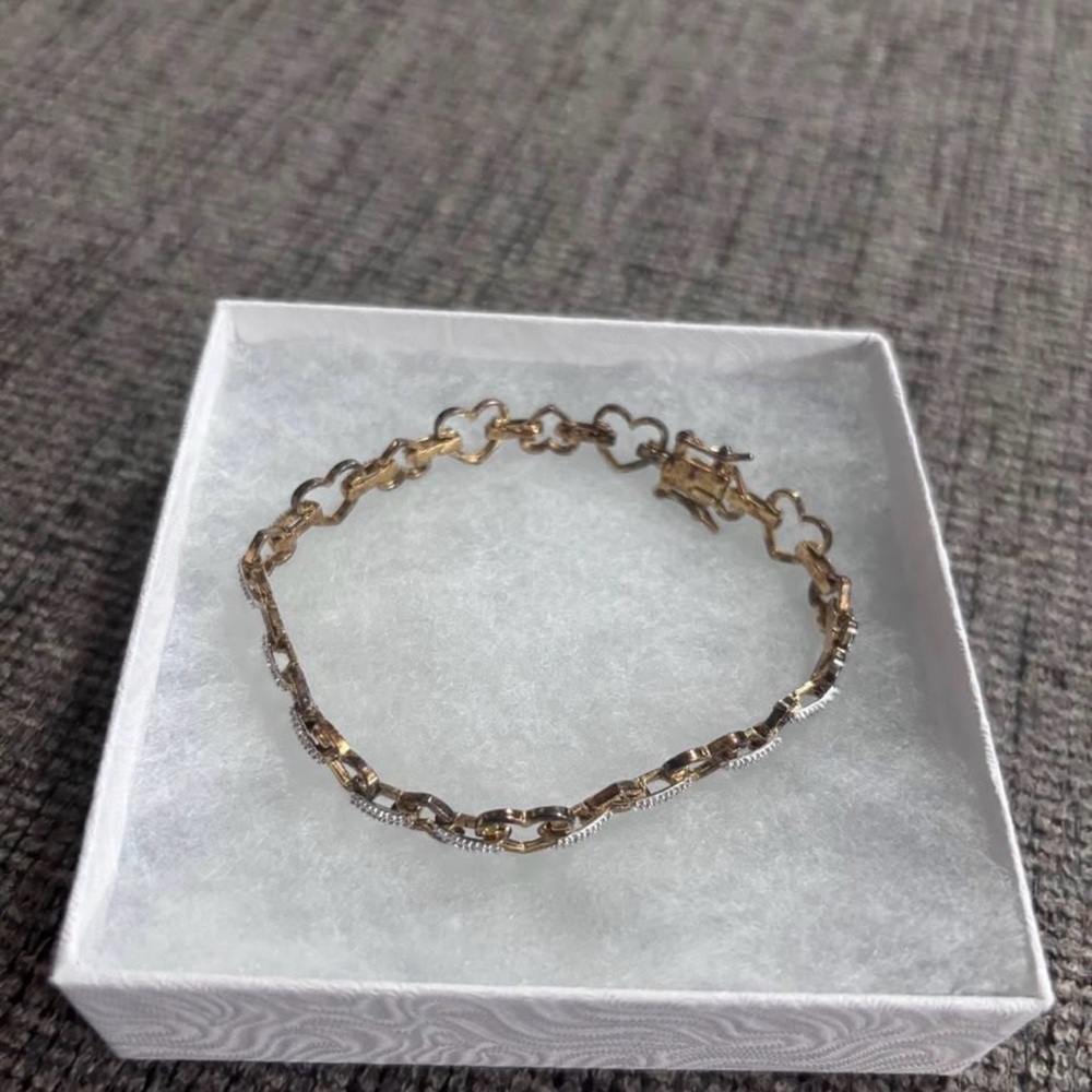 Elegant Gold-Tone and silver Linked heart Bracelet - Women's Jewelry